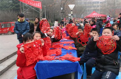 长城传媒标志性项目展示，体现其对影视未来的愿景和创新精神