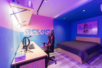 欢聚传媒早期创业团队在广州办公室讨论发展战略